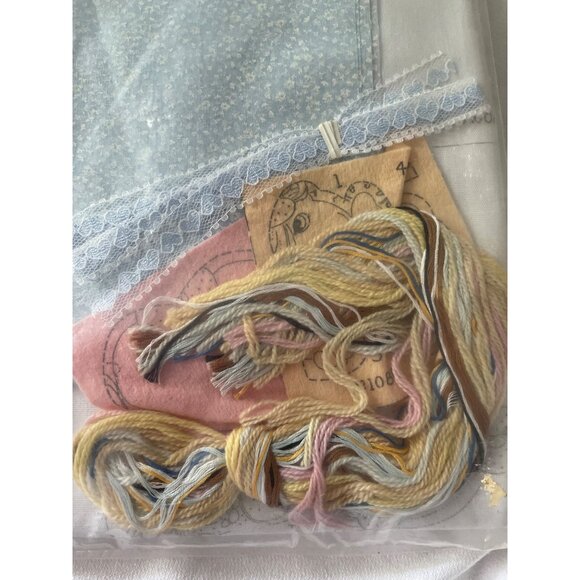 Precious Moments "Love One Another" Stitchery Pillow Kit To Personalize 14" x 14 - Picture 7 of 9